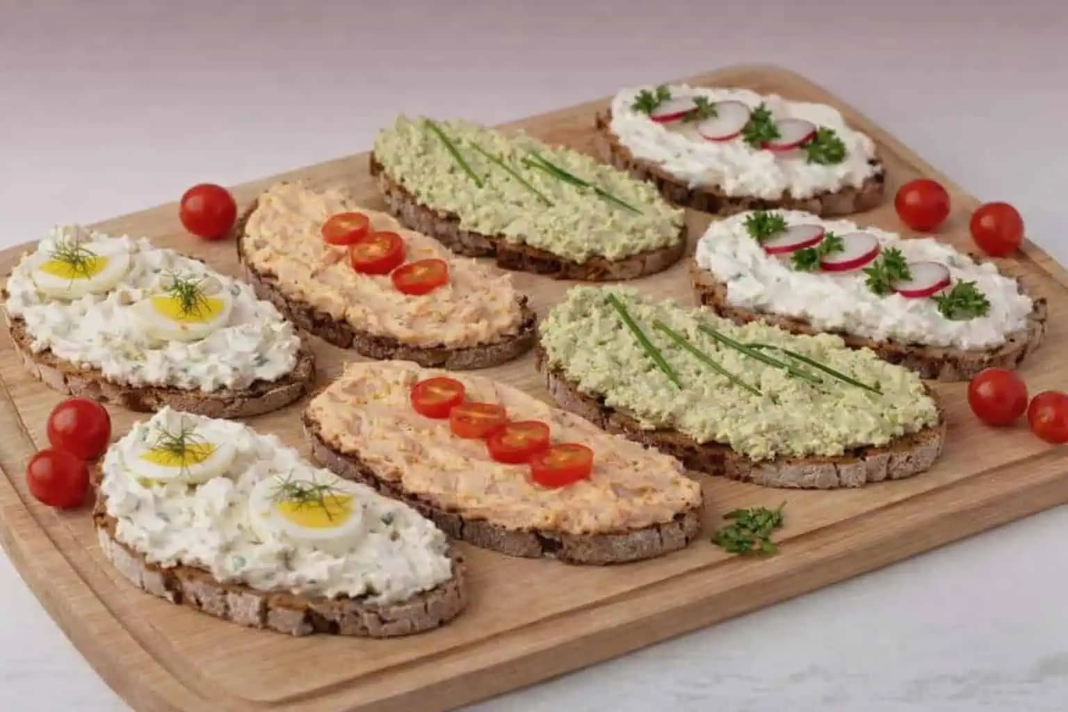 13 top receptov na zeleninové nátierky, ktoré viete pripraviť za pár minút: Najlepší spôsob, ako využiť sezónnu zeleninu!