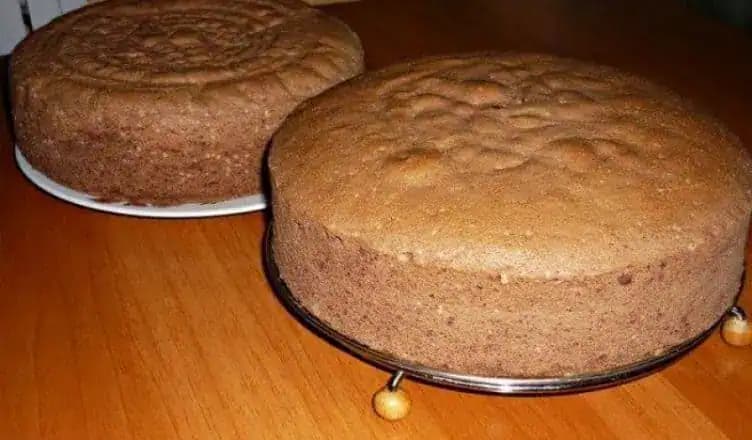 Dnes už konečne viem, ako pripraviť najjednoduchší korpus na TORTU – vždy sa vydarí: Tento recept som hľadala roky!