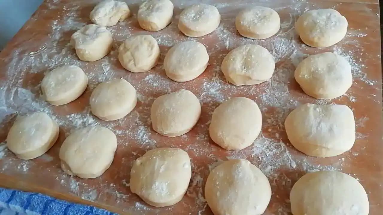 Jemné a nadýchané domáce ŠIŠKY:  Pripravené z 1 kg múky, 600 ml mlieka, 2 vajec, práškového cukru a