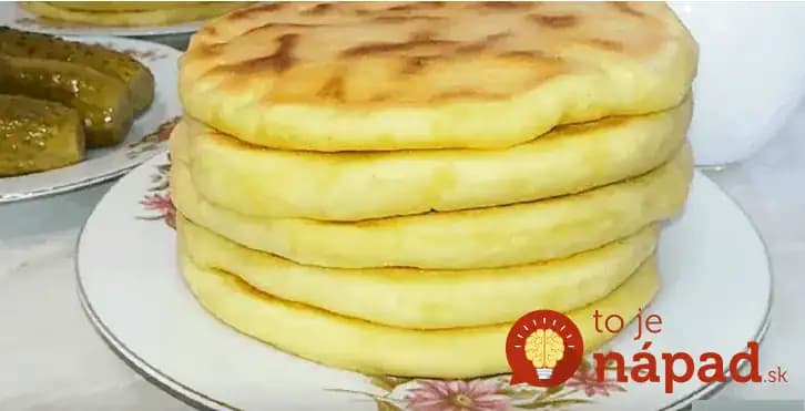 Recept na bleskové cesnakové placky som si doniesla z dovolenky – sú vynikajúce: Robím ich aj namiesto chleba!