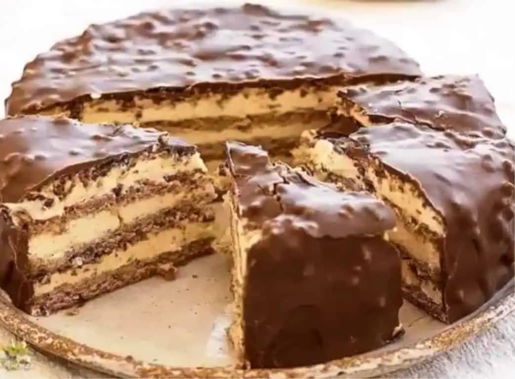 Slávny koláč „SEN“: Jeden z najjednoduchších a najrýchlejších RECEPTOV, aký tu kedy bol – neskutočne chutný!