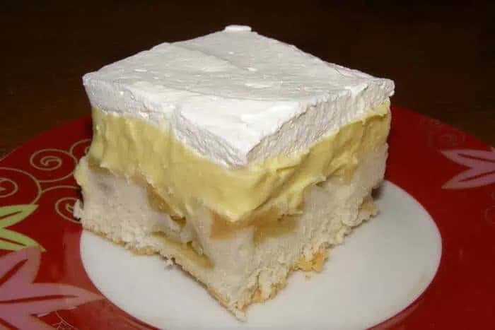 Dokonalý JABLKOVÝ krémeš s pudingom a šľahačkou:  Lepší koláč ste nikdy nejedli!