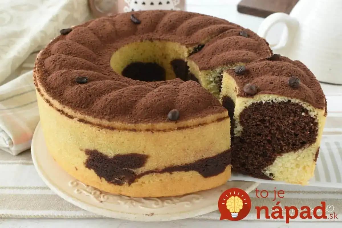 Úžasná Tiramisu bábovka pobláznila celú našu rodinu: Najlepší dezert ku kávičke, rozvoniava z nej celá kuchyňa!