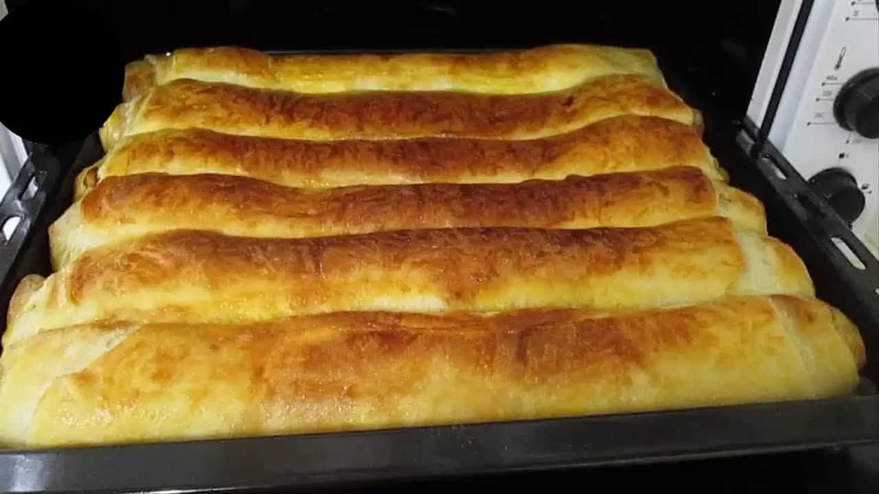 Z lístkového už nepečiem, toto je jednotka: BABKINE fantastické cesto na štrúdľu – vyzerajú ako z cukrárne a hotové sú raz-dva!