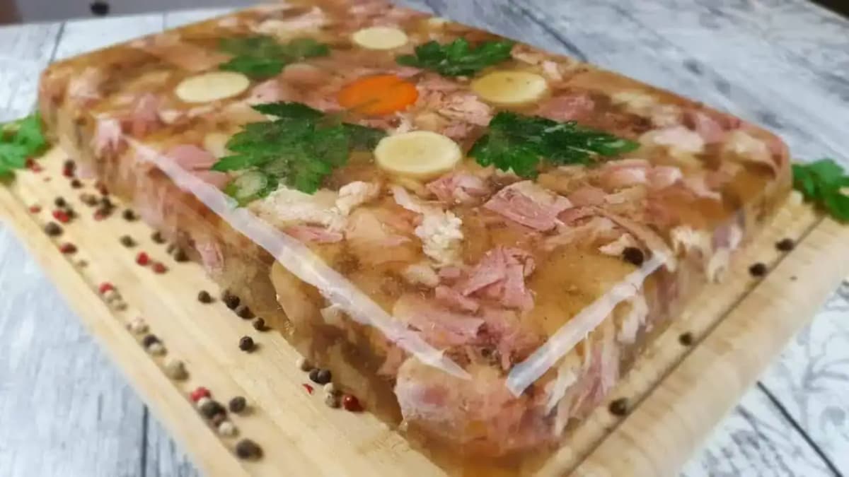 Veľkonočná HUSPENINA (nielen) na sviatočný stôl: Poctivá pochúťka našich dedov a najlepší liek na boľavé kĺby!