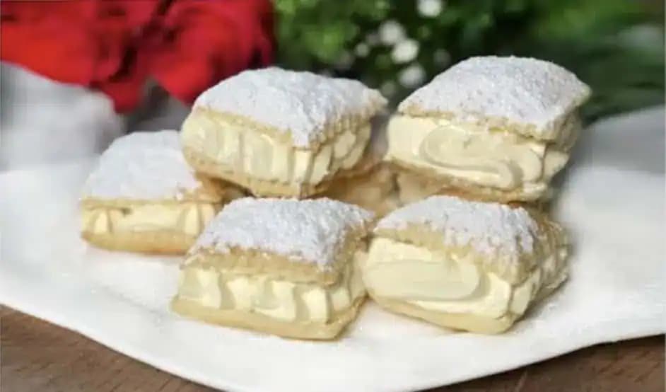 Rýchle a krehučké podušky z lístkového cesta: Mali taký obrovský úspech, že klasické veterníky už nerobím!