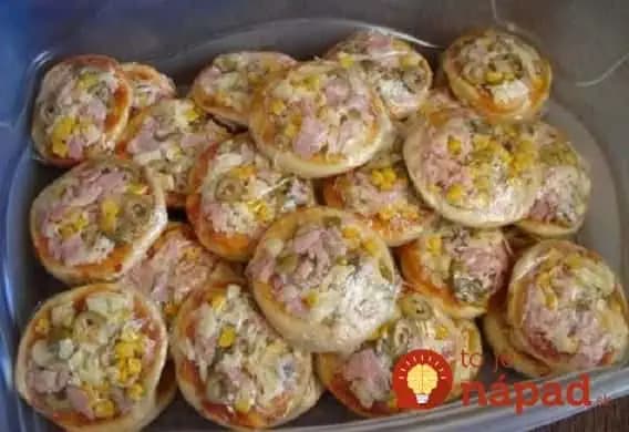 Nerobte obložené chlebíčky, toto je stokrát lepšie: Rýchle mini pizze z jogurtu, mäkulinké aj na druhý deň!