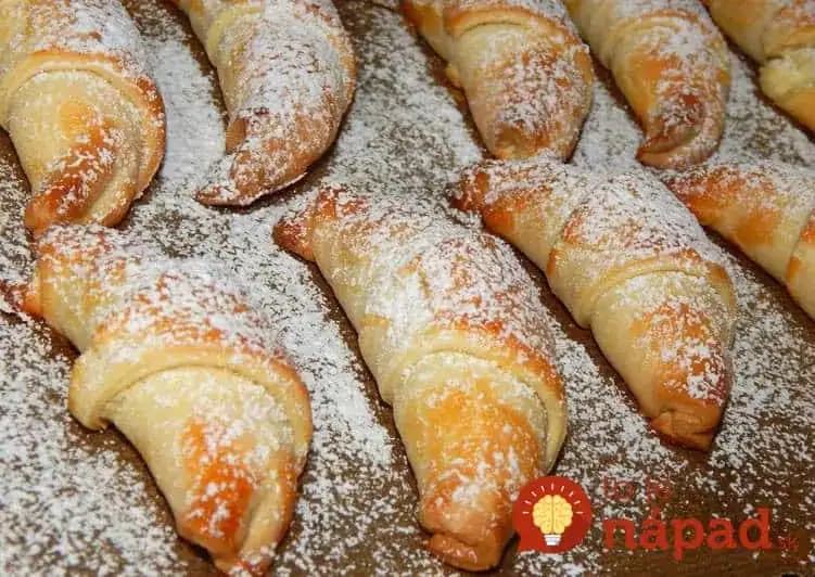 Úžasné tvarohové rožteky ku kávičke, ktoré viete rýchlo pripraviť: Nekysnú a aj na druhý deň chutia ako čerstvo upečené!
