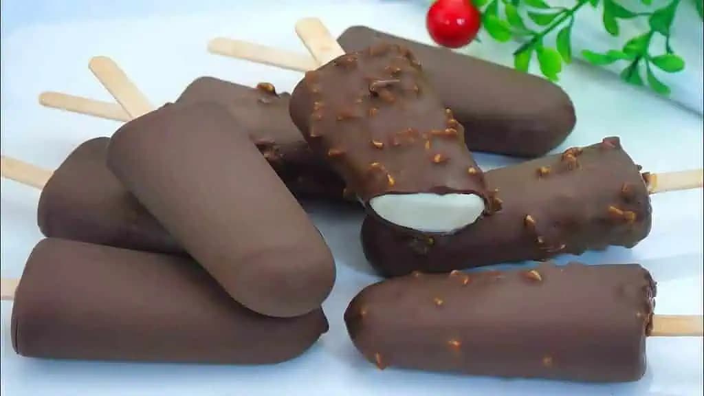 Keď pozná tento recept, už si nekúpi NANUK v obchode: Čokoládové nanuky bez vajec, kondenzovaného mlieka a bez smotany!