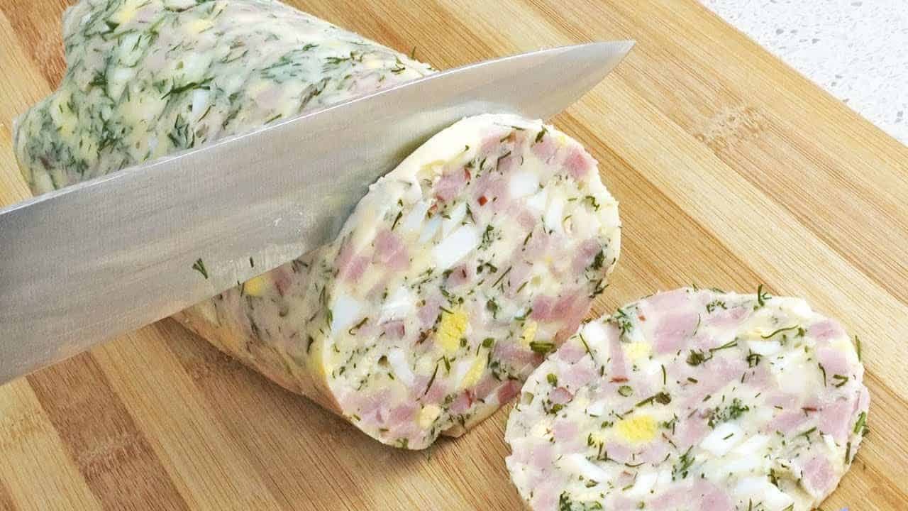 Stačí len nakrájať a dať všetko do FĽAŠE: Skvelý a jednoduchý RECEPT namiesto salámy z obchodu!