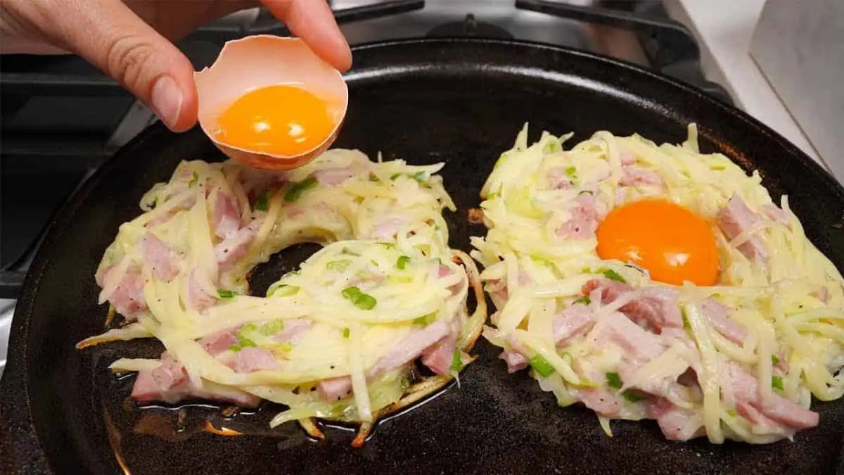 Nikdy som nejedla také chutné zemiaky: RECEPT na strúhané zemiaky so šunkou – jednoduchá a ľahká večera za minútku!