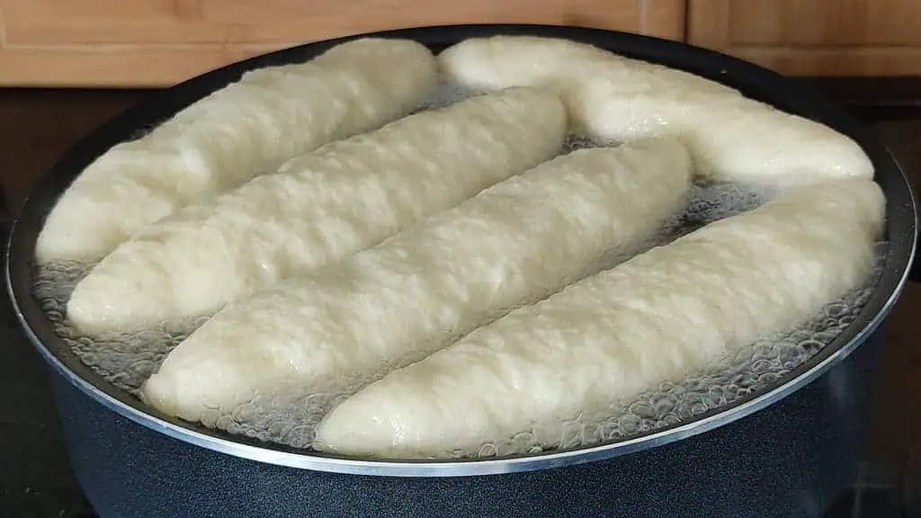 Recept s ktorým pripravíte najchutnejšiu knedľu pod slnkom: Kto skúsi, parenú KNEDĽU už nerobí!