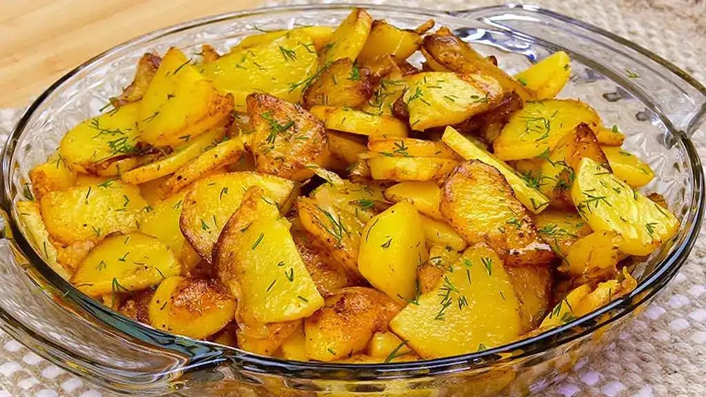 Recept z nových zemiakov, ktorý dobyl svet: Nepredstaviteľne chutné jedlo za pár minút!