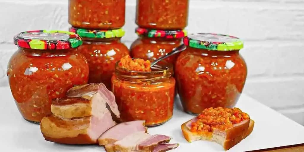 Neporovnateľná CUKETOVÁ zmes s cesnakom a paradajkami – najchutnejší recept pod slnkom: Netreba ju zavárať a nepokazí sa!