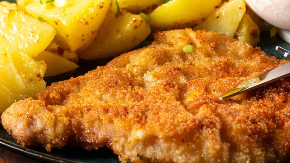 Pridajte trochu tejto prísady do vajec: TROJOBAL sa nebude oddeľovať a rezeň bude fantasticky chrumkavý!