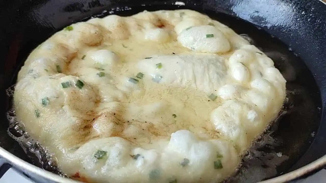 MÄKUČKÉ langoše, ktoré ani minútu nekysnú:  Každému odporúčam dávku zdvojnásobiť, tie langoše sú úžasné!