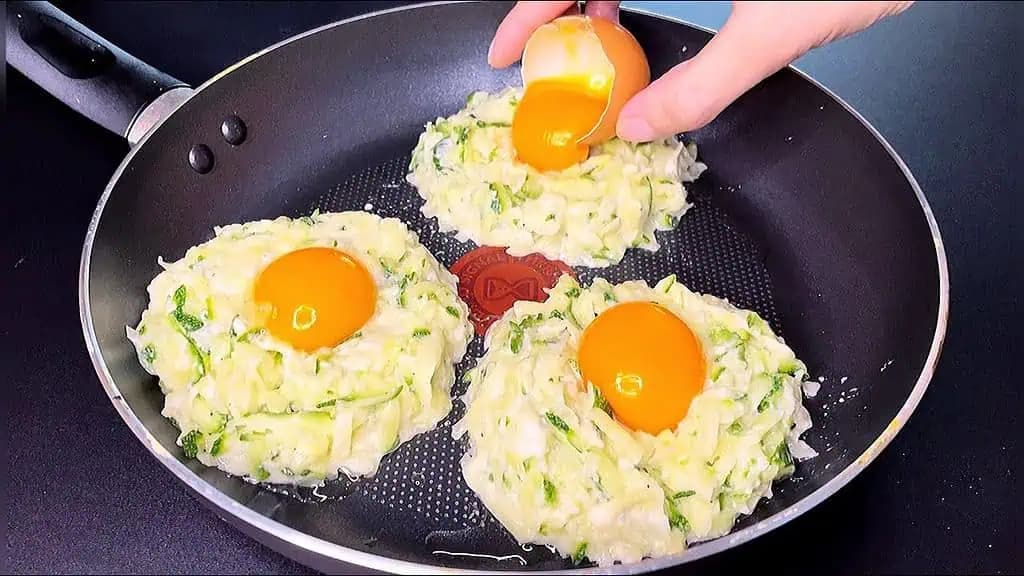Nikdy som nejedla také chutné zemiaky: RECEPT na strúhané zemiaky s cuketou – jednoduchý a ľahký obed za minútku!