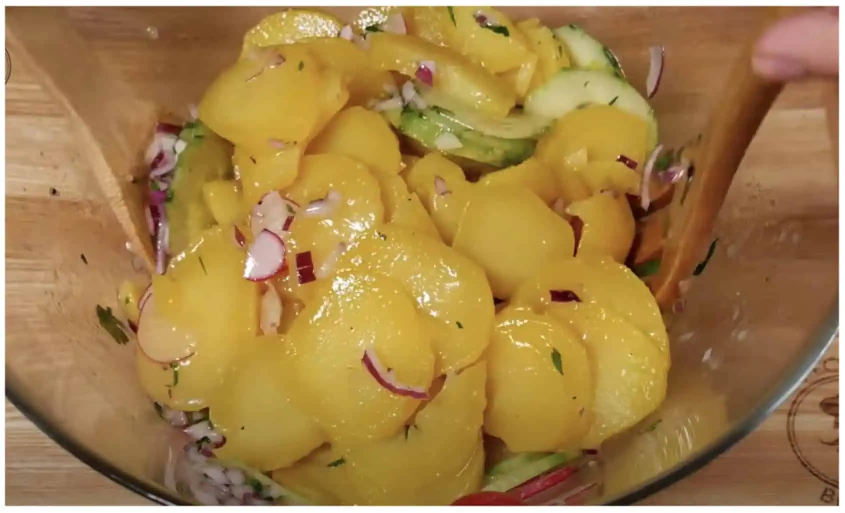 NEMECKÉ zemiaky: Zabudnite na ťažké šaláty s majonézou, toto je najväčšia delikatesa zo zemiakov!