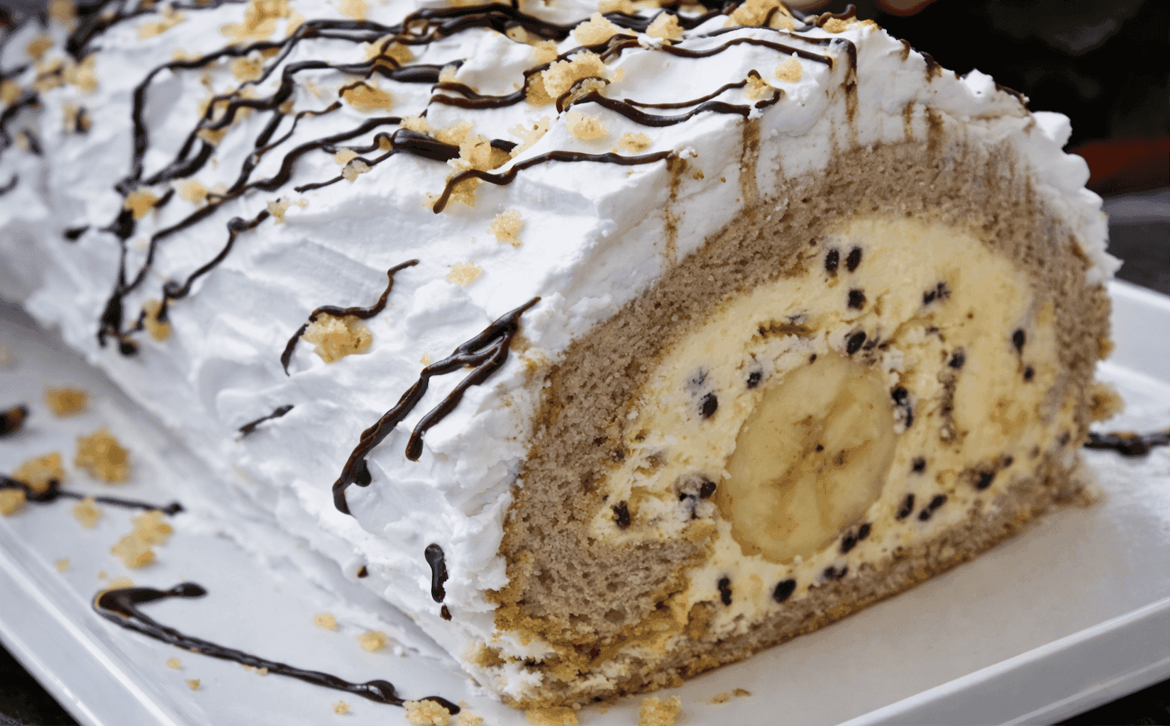 Roláda „Banana Split“: Úžasne chutný dezert, ktorý chutí lepšie ako torta!