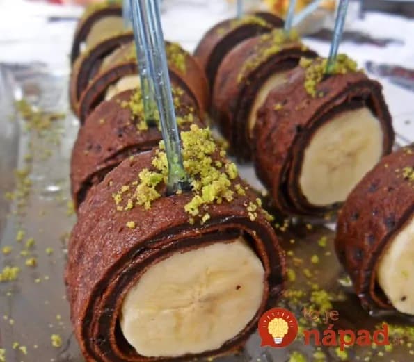 Sladké jednohubky: Kakaové palacinky plnené banánom