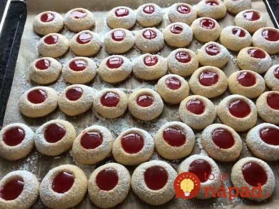 Nekysnuté mini-koláčiky z majonézy: Rodinný recept podľa mojej svokry!