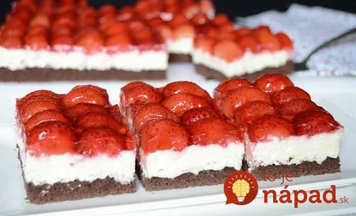 Čarokrásne rezy: Najjednoduchší tvarohový zákusok s jahodami a želatínou!