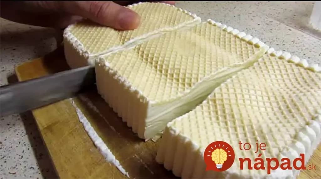 Toto je stokrát lepšie ako klasika zo stuženého tuku a vajec: Recept na najlepšiu ruskú zmrzku len z 2 prísad!