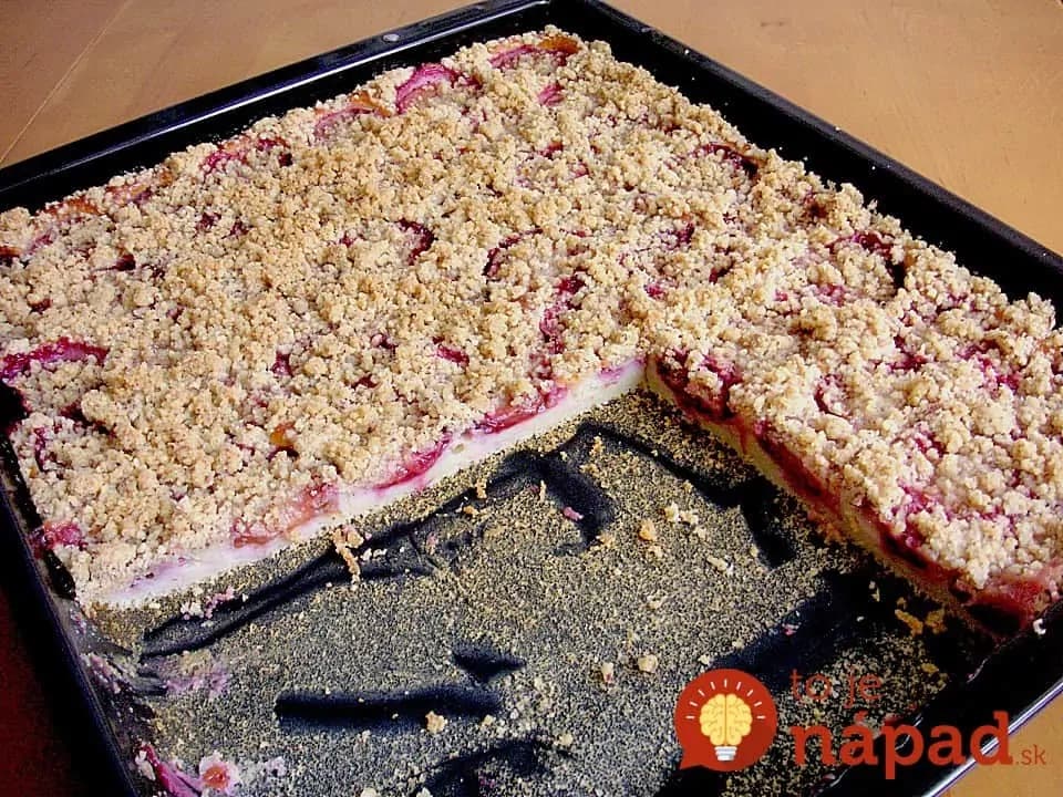 Z kysnutého už nepečiem, toto je jednotka: Fantasticky RÝCHLY slivkový koláč – vyzerá ako od babičky!