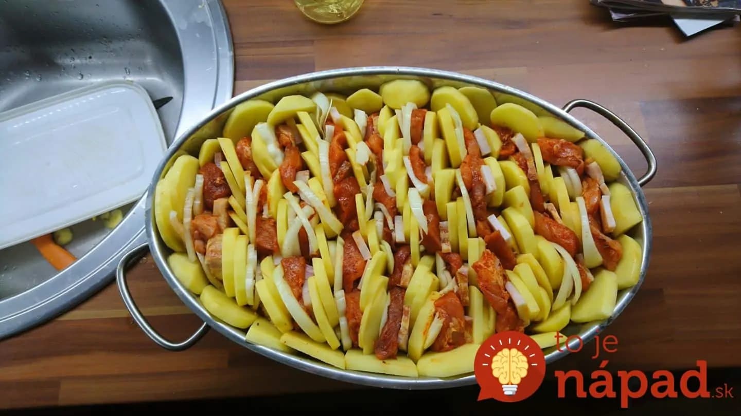 Živánska pochúťka na plechu – najlepšia: Keď ju dáte na stôl, na nedeľné rezne si nikto ani nespomenie!