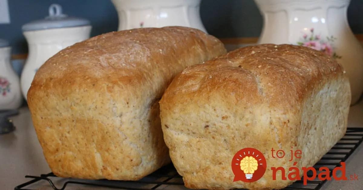 Chlieb pre začiatočníkov: Veľmi jednoduchý recept na páperovo jemný domáci chlebík (kysne len 30 minút)!