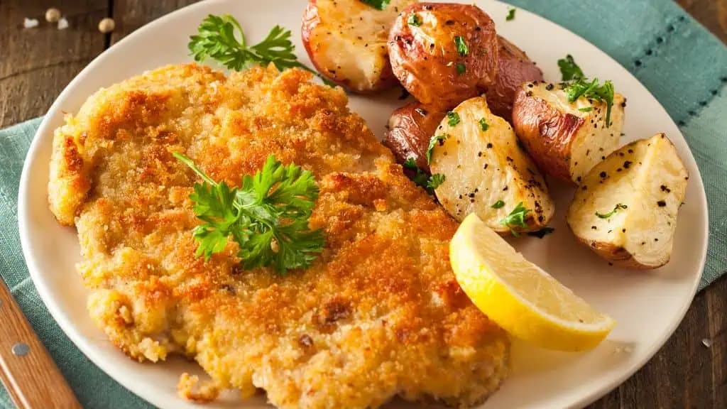 Takéto rezne robia len na Záhorí: Zabunitnite na strúhanku a skúste toto vylepšenie – netreba ani prílohu!