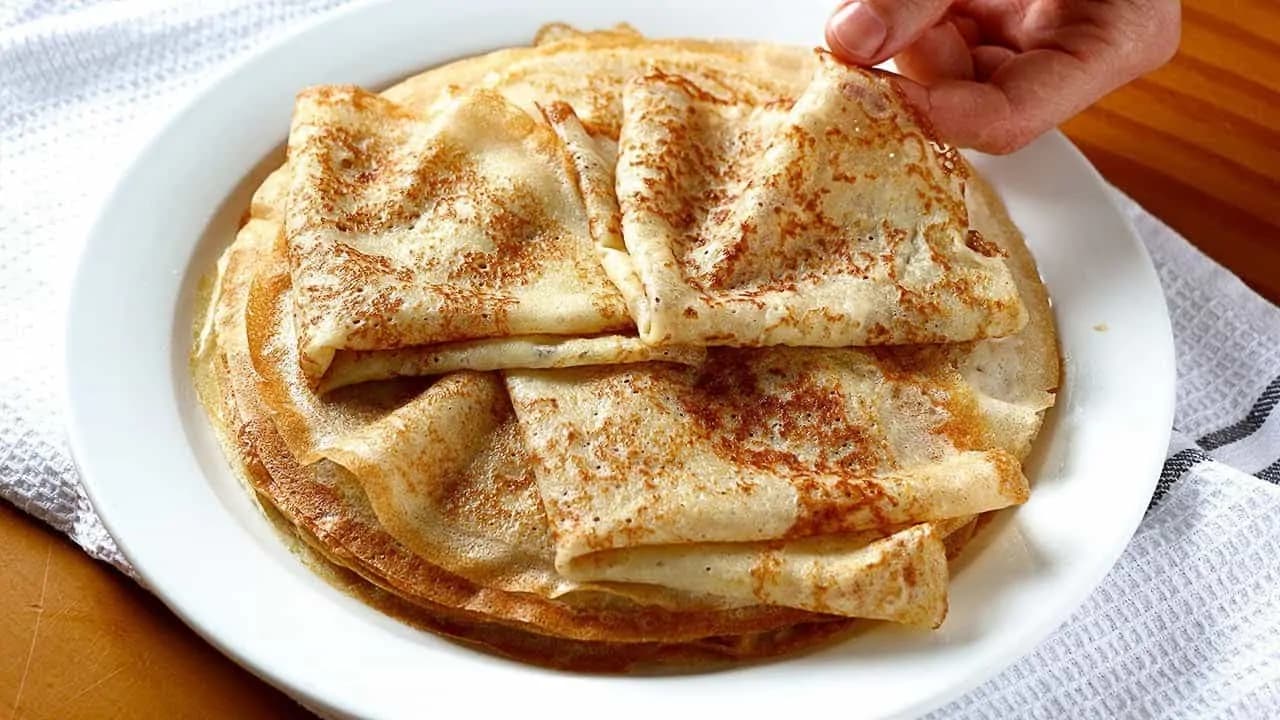 Zaručene najlepšie palacinky na svete: To cesto je také ľahučké a výborné, že ich nemusíte ani plniť – podávame na sladko aj slano!