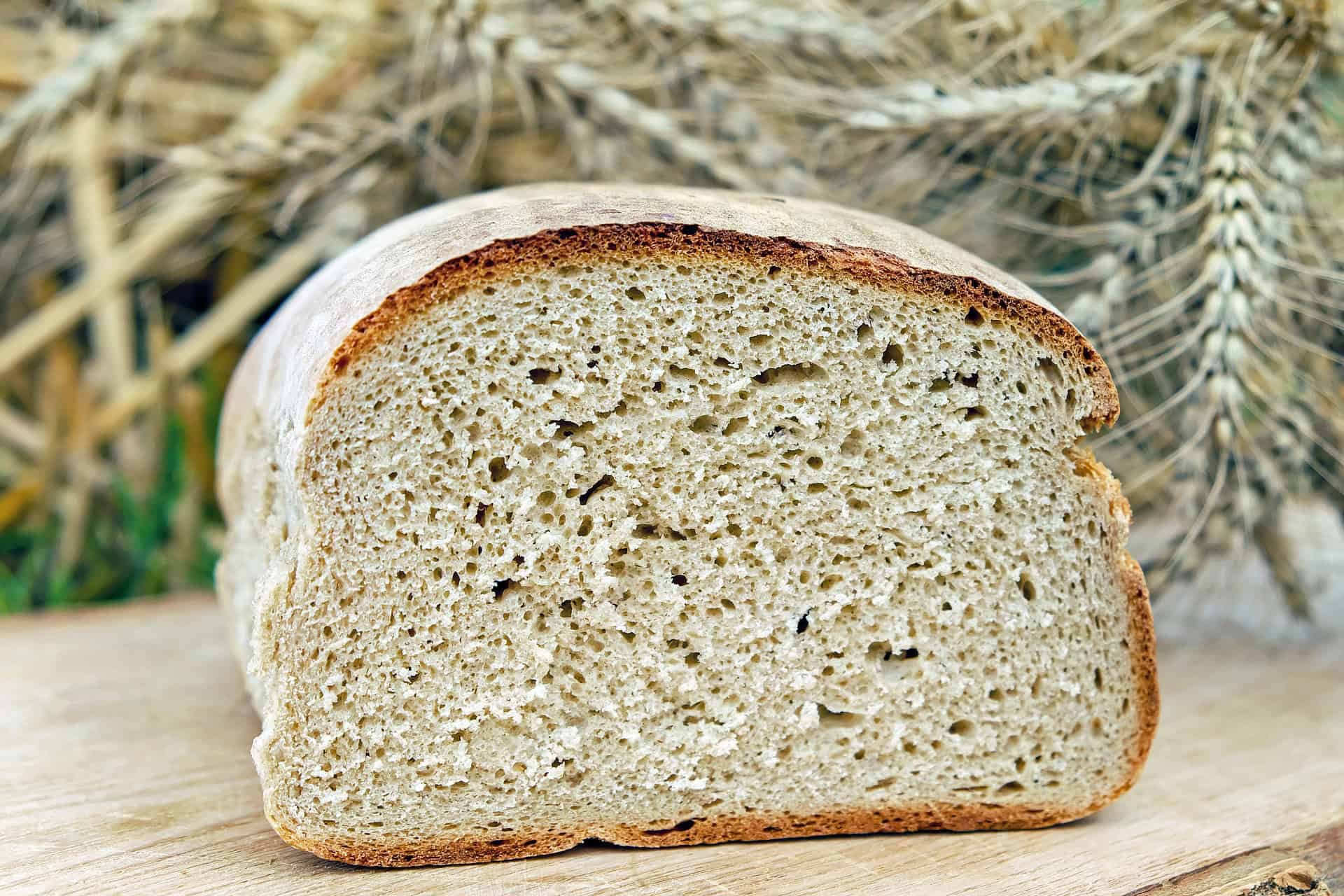 Lacný domáci chlebík, ktorý NEKYSNE: Pripnite si tento recept na chladničku, u nás sa pečie každý deň!