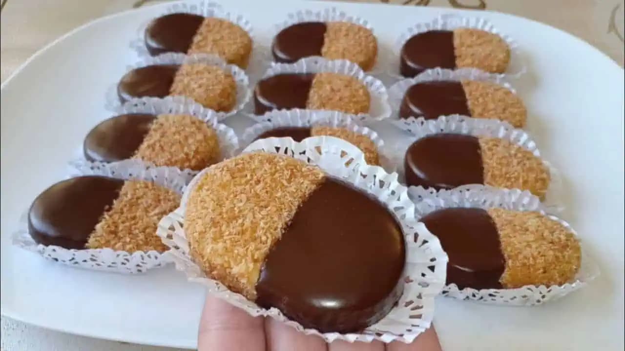Vianočné koláčiky jemnejšie ako linecké: Odkedy mám tento recept, klasiku už nepečiem – každý chce len toto pečivo!