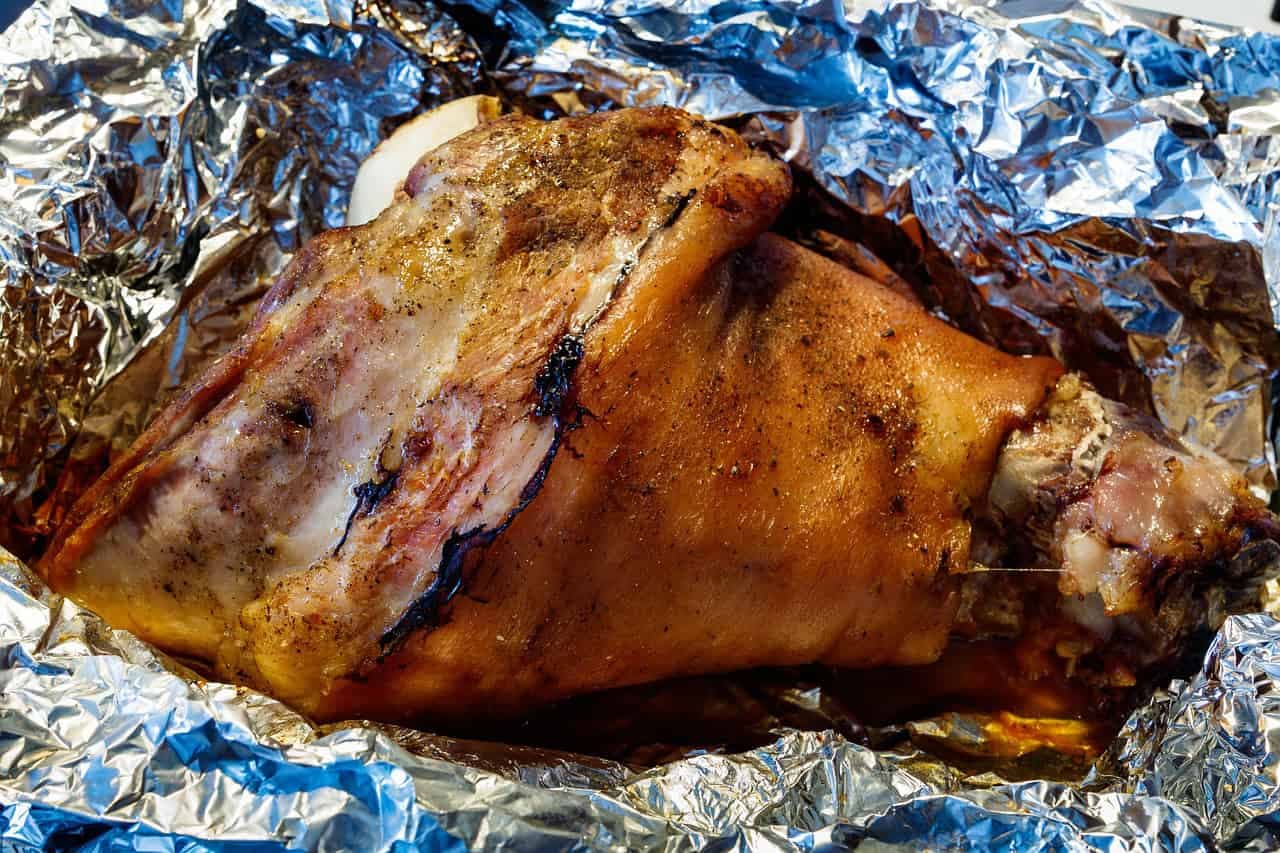 SILVESTROVSKÉ bravčové koleno na kapuste: Jednoduchý a lacný recept!