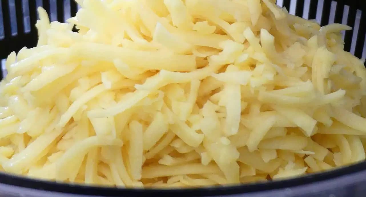 Stačia vám LEN 4 SUROVINY a vyčarujete takúto dobrotu: Rýchla večera, ktorá nasýti celú rodinu!