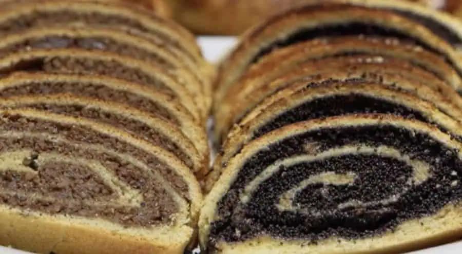 VEĽKONOČNÝ makový a orechový závin, ktorý ani minútu NEKYSNE: Extrémne rýchly a chutný recept!
