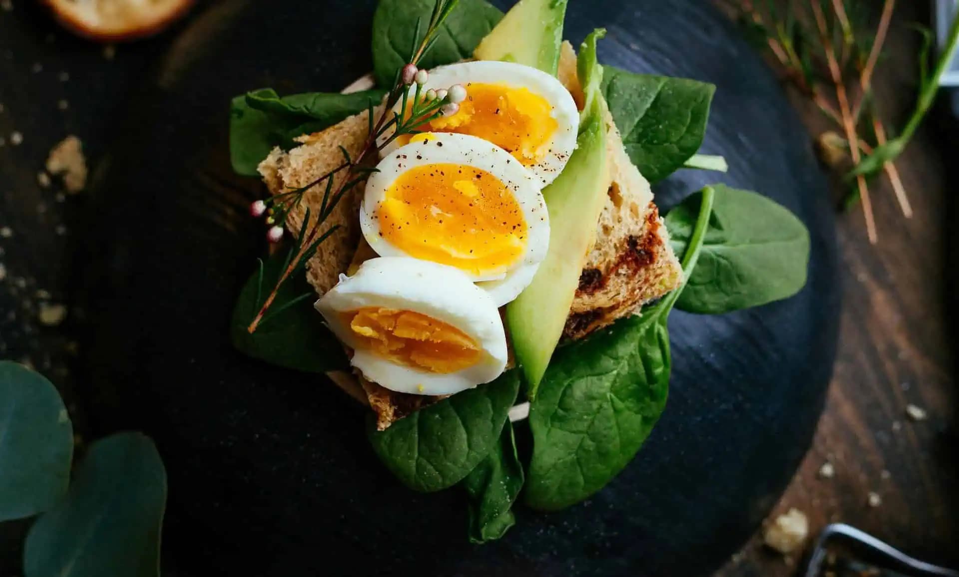 Varte vajíčka ako kuchári v reštaurácii: Vďaka tomuto postupu bude vajíčko uvarené, ale žĺtok ostane polotekutý!