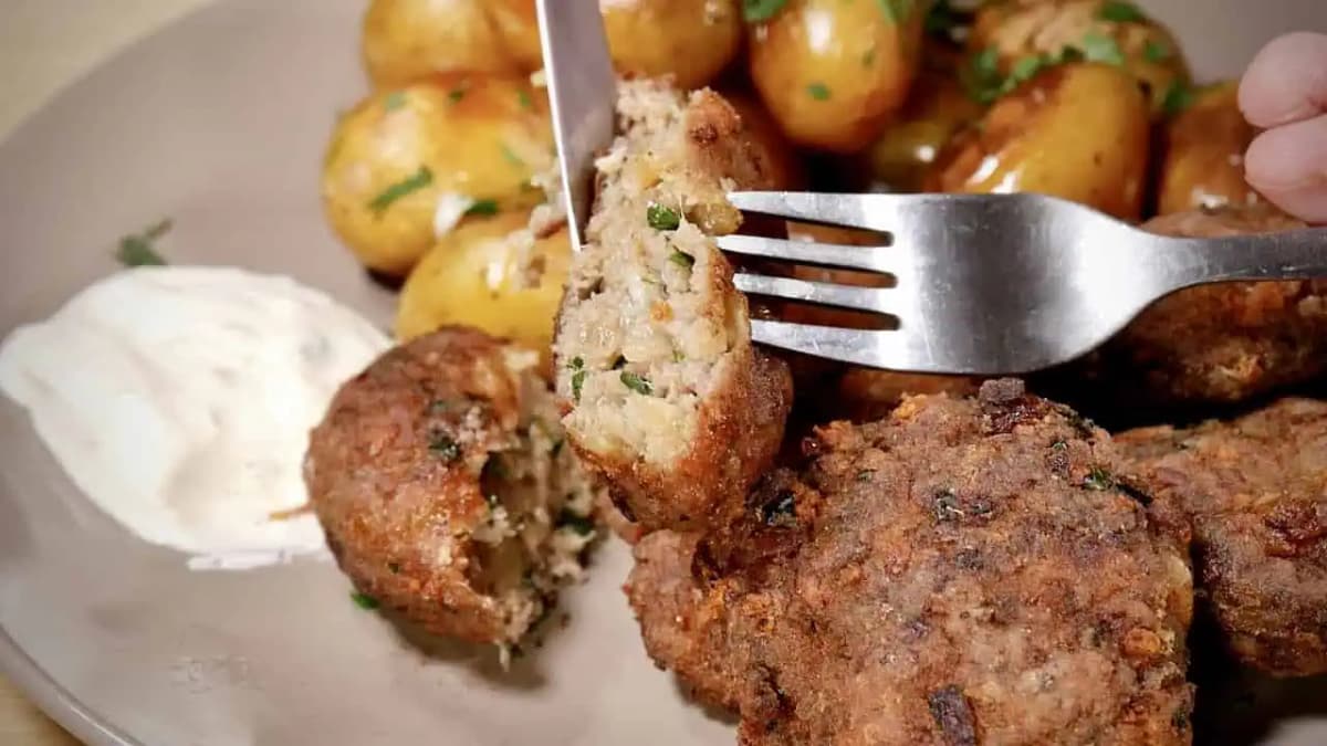 STOKRÁT lepšie ako obyčajné fašírky: Neskutočne lahodný recept z mletého mäsa!