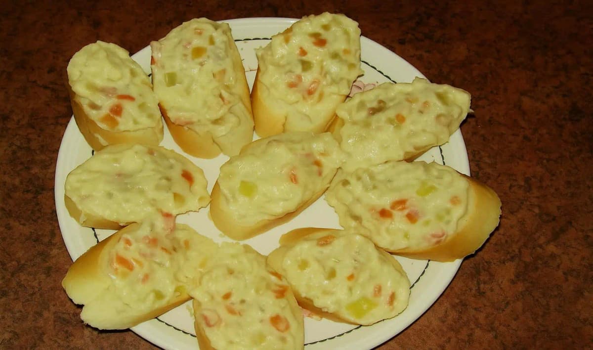 Vynikajúca pomazánka z cukety, cesnaku a bambina: Jednoznačne najlepší spôsob, ako využiť úrodu cukety!