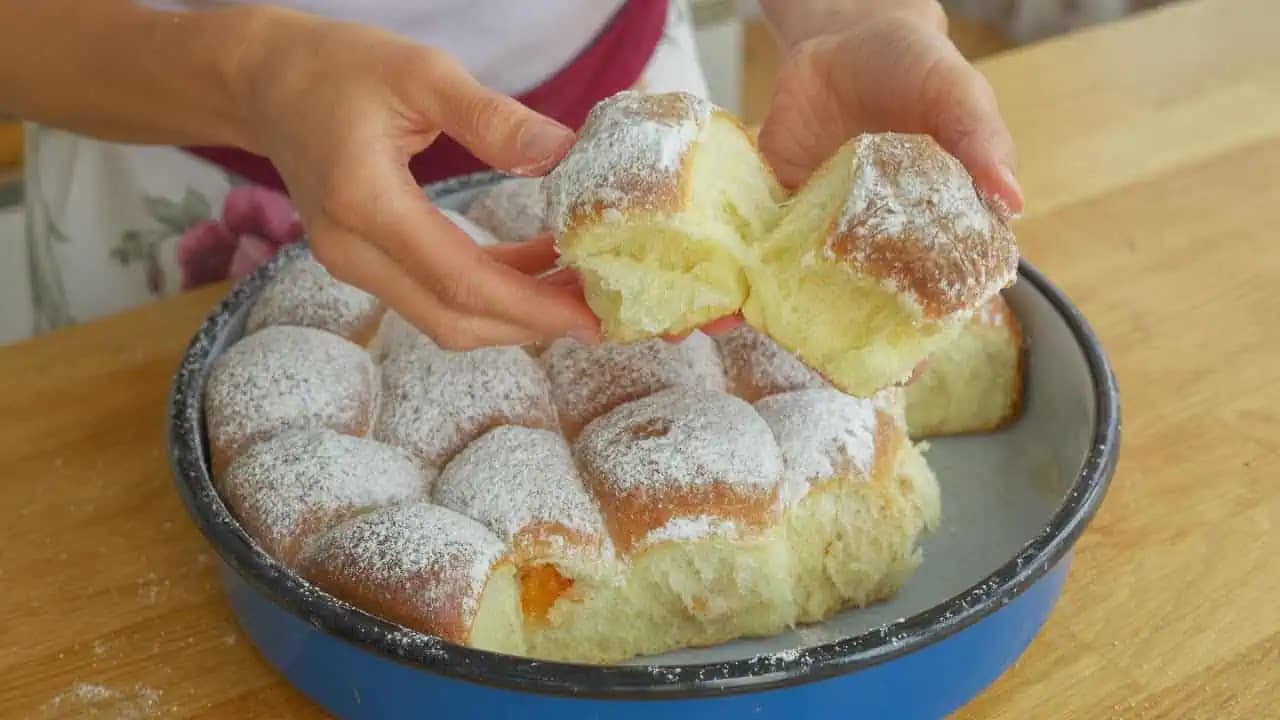 Chcete upiecť žemle jemné ako dych? Do cesta musíte pridať jednu ŠPECIÁLNU prísadu!