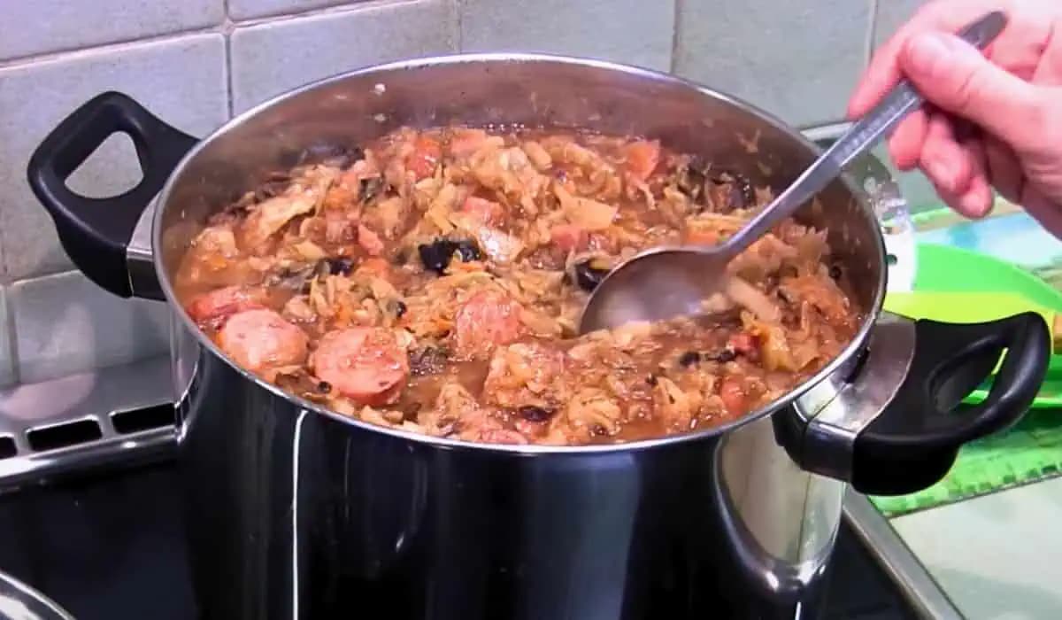 Už roky varím kapustnicu podľa tohto receptu: Hostia sú do nej zbláznení, a to aj LEN vďaka tejto JEDNEJ prísade!