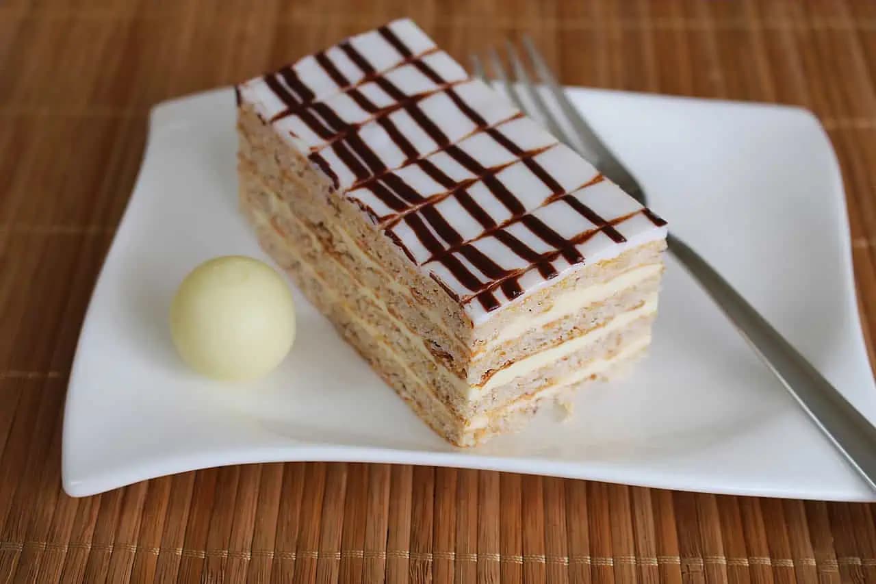 Nepečená torta BIELY ANJEL: Z tortových oblátok a šľahačky robím najlepší nedeľný dezert!