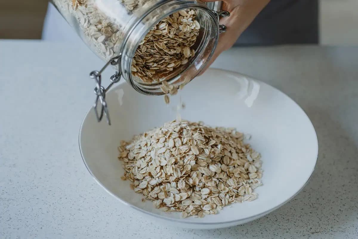 Dietológ poradil NAJLEPŠÍ spôsob, ako jesť ovsené vločky: Urobte s nimi toto a sú 10-KRÁT cennejšie ako ovsená kaša!