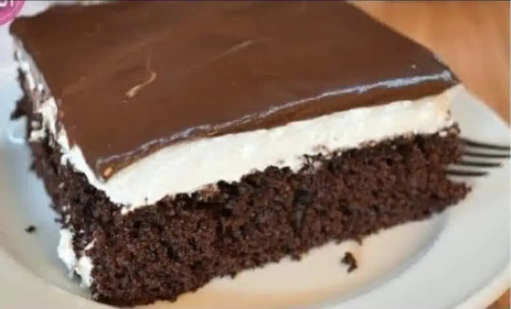 Hrnčekový GRANKO koláč s mascarpone: Najlepší rýchly koláčik, aký som kedy piekla!