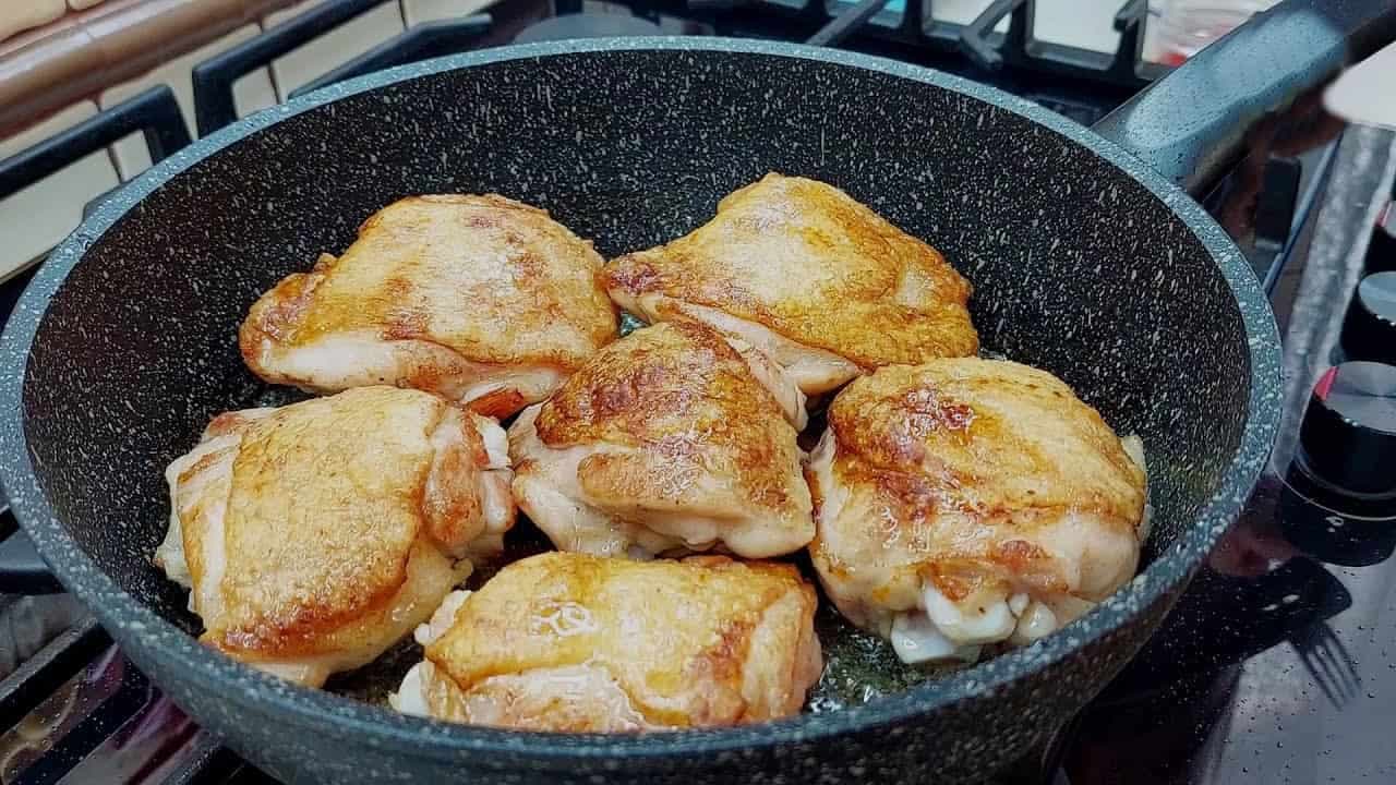 Nebeský chutné MAĎARSKÉ kurča: Ochutnal som pre 40. rokmi a zatiaľ ho iný recept neprekonal!