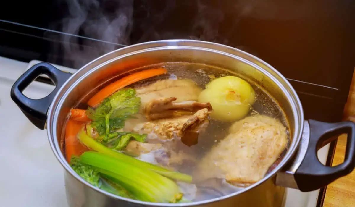 Najhoršia zelenina, ktorú môžete pridať do vývaru: VYHÝBAJTE sa jej širokým oblúkom!