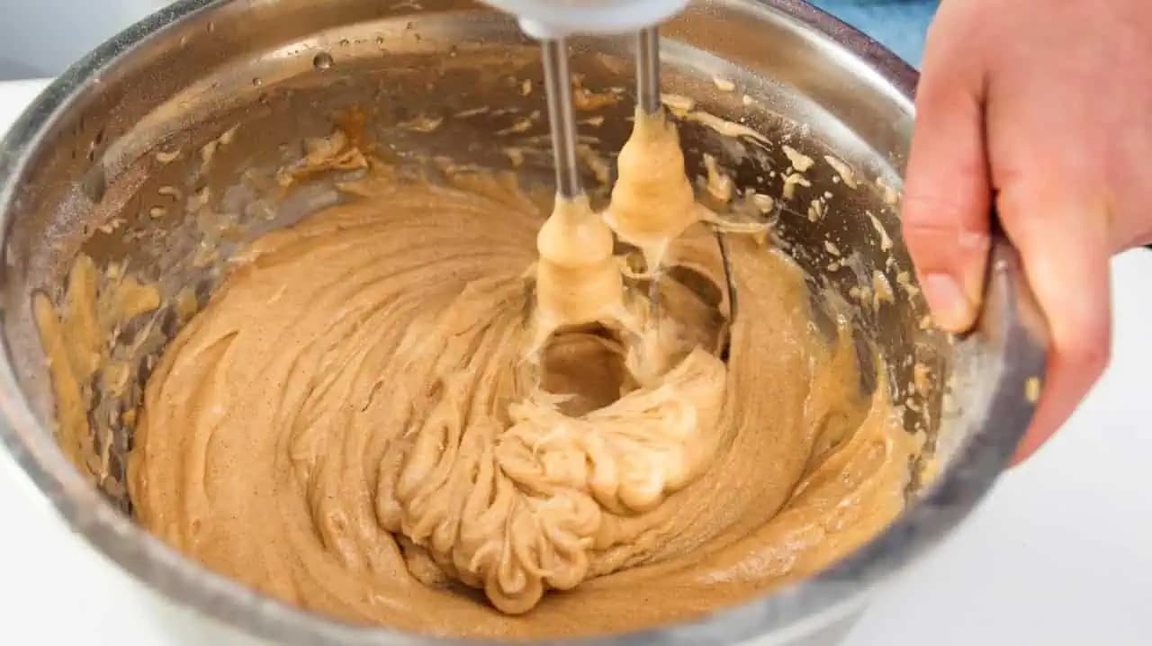 Uvarte KARAMEL, pridajte mascarpone a z výsledku budete unesení: Žiaden iný krém sa tomu nevyrovná!