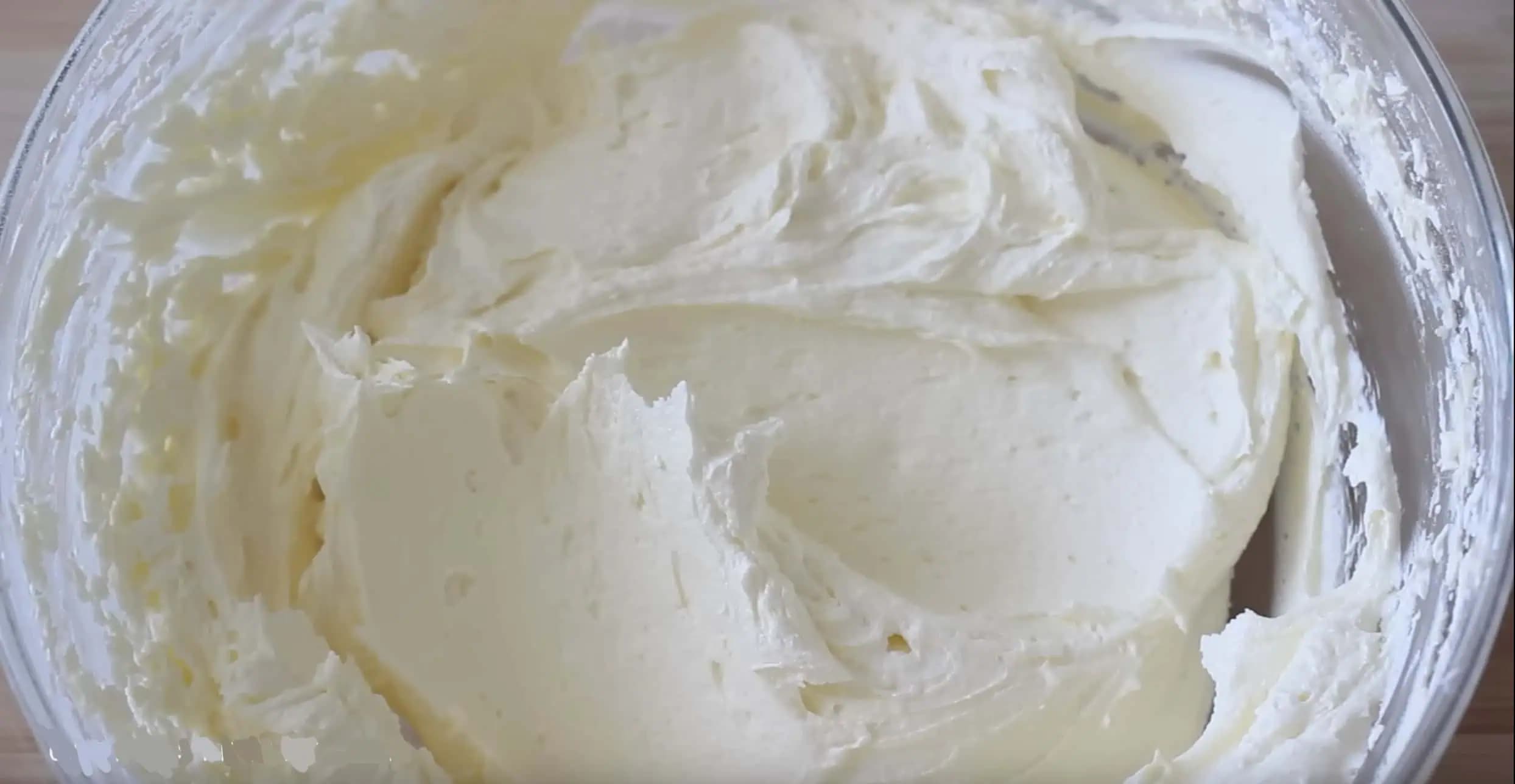 Nesmrteľný recept na KRÉM z čias socializmu: Dávam ho do torty aj koláčov, chutí ako Ruská ZMZRLINA!