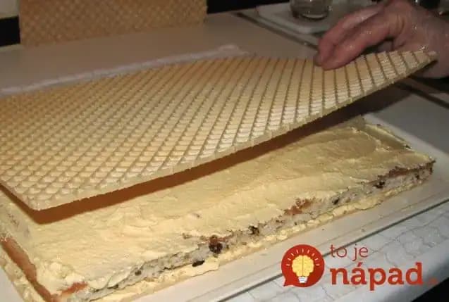 Balkánske oblátkové rezy za chvíľku: S orechmi a geniálnym krémom – ešte lepšie, ako grilážky!